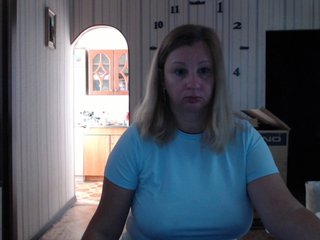 BustyBlondy