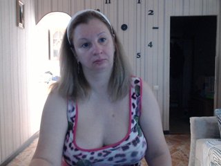 BustyBlondy Porn Show