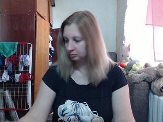 BustyBlondy