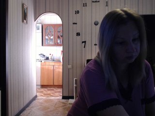 BustyBlondy