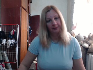 BustyBlondy Porn Show