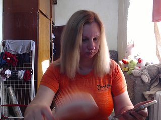 BustyBlondy Porn Show