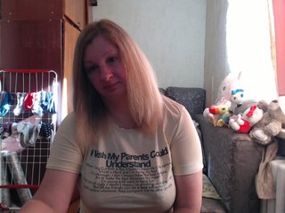 BustyBlondy