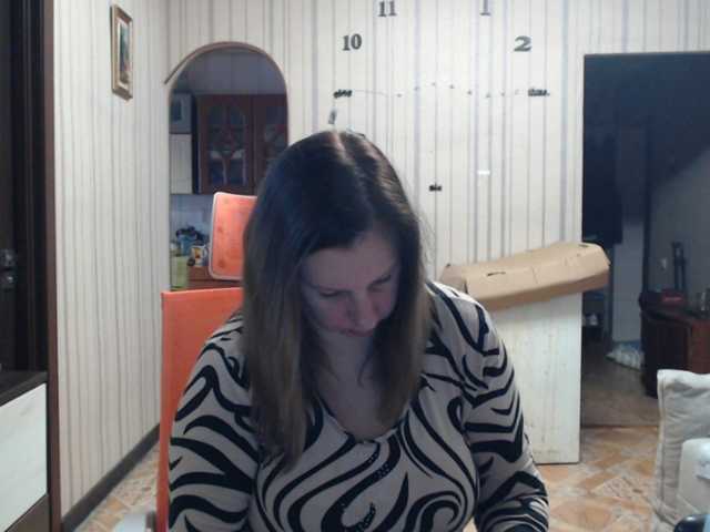 BustyBlondy