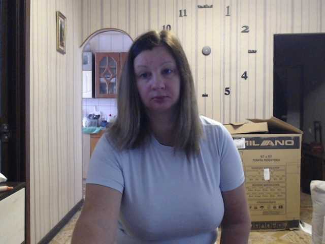BustyBlondy — live female cam