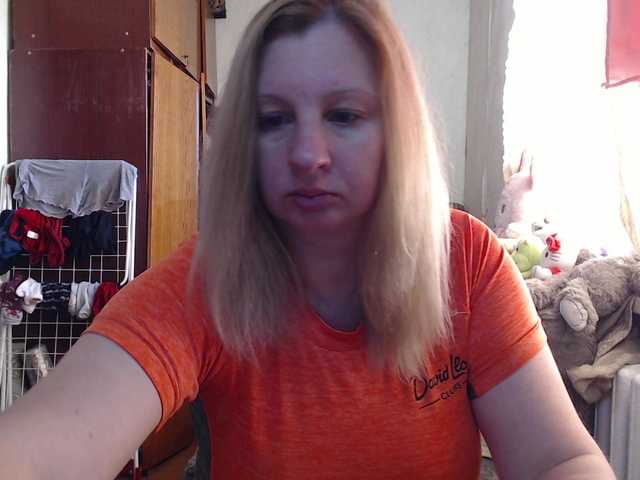 BustyBlondy