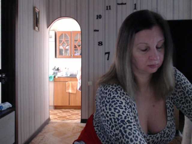 BustyBlondy