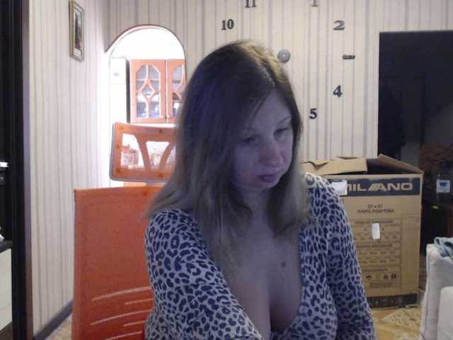 BustyBlondy