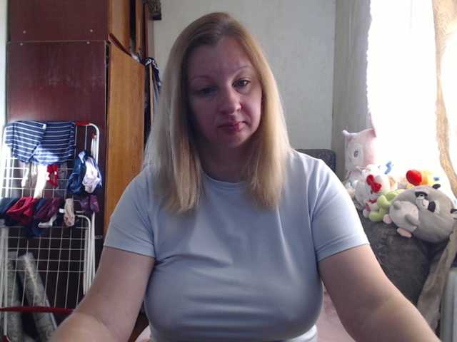 BustyBlondy