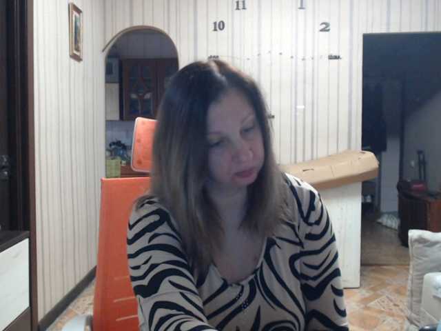 BustyBlondy