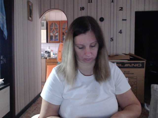 BustyBlondy