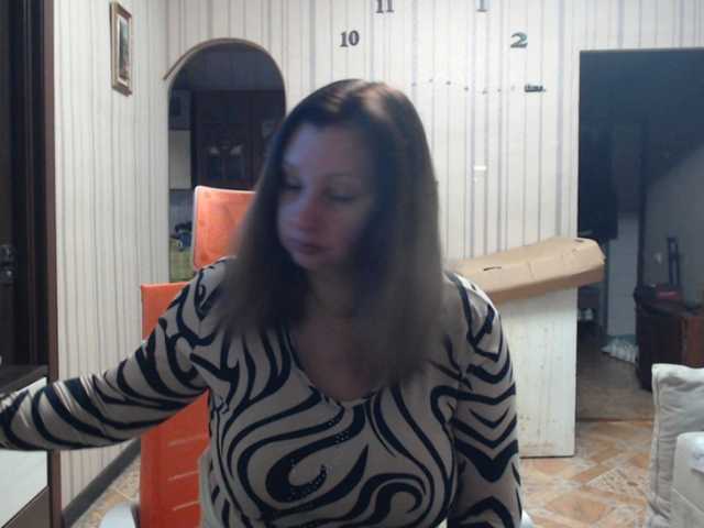 BustyBlondy