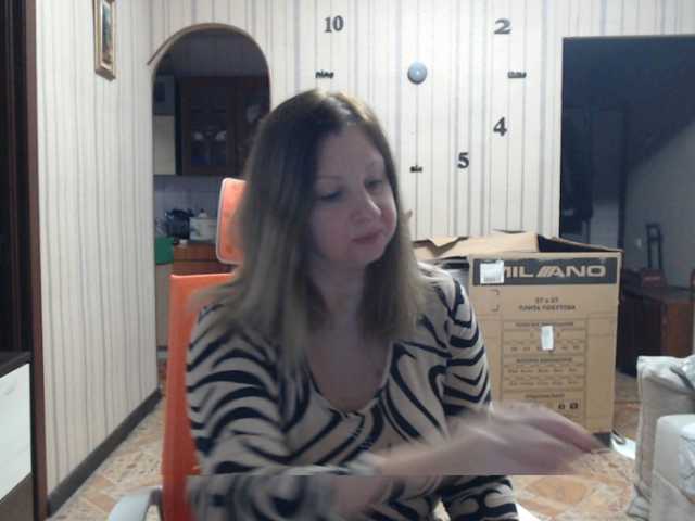 BustyBlondy