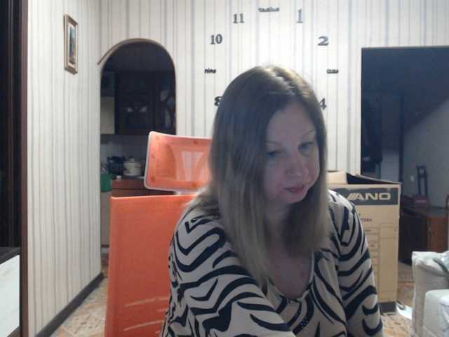 BustyBlondy