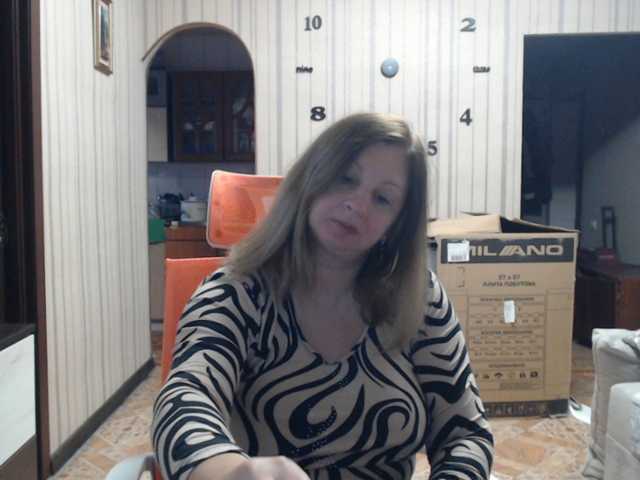 BustyBlondy