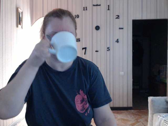 BustyBlondy