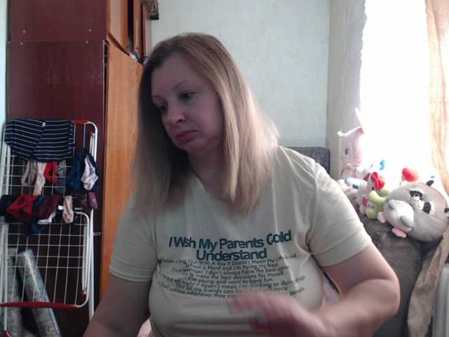 BustyBlondy
