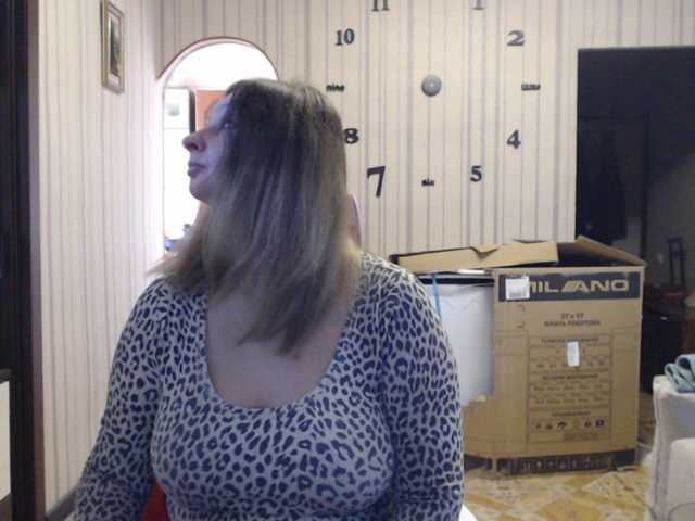 BustyBlondy