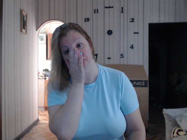 BustyBlondy