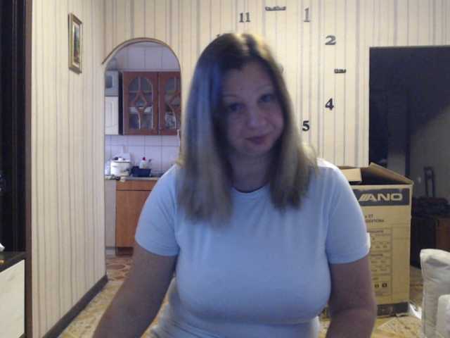 BustyBlondy
