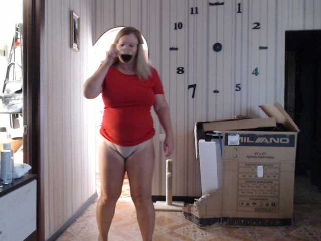 BustyBlondy