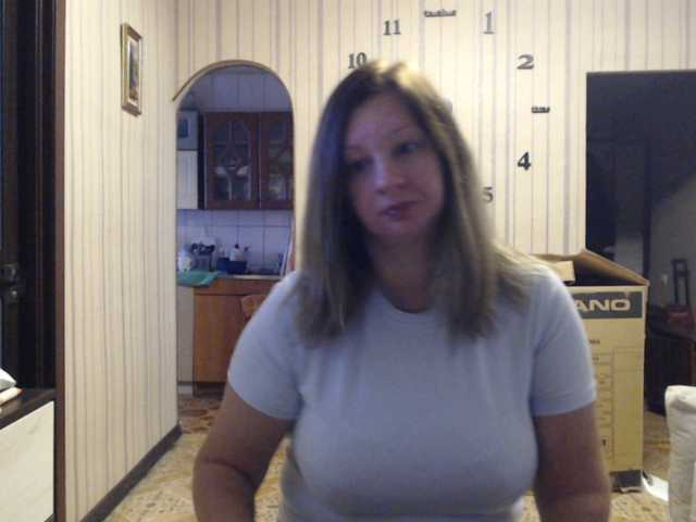 BustyBlondy