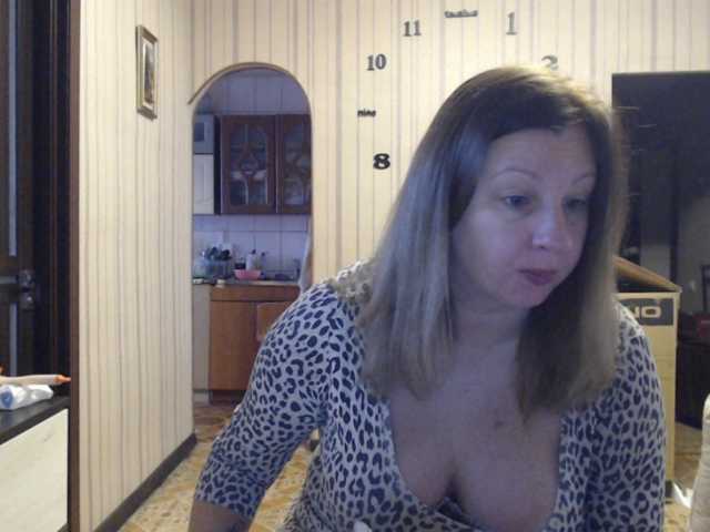 BustyBlondy