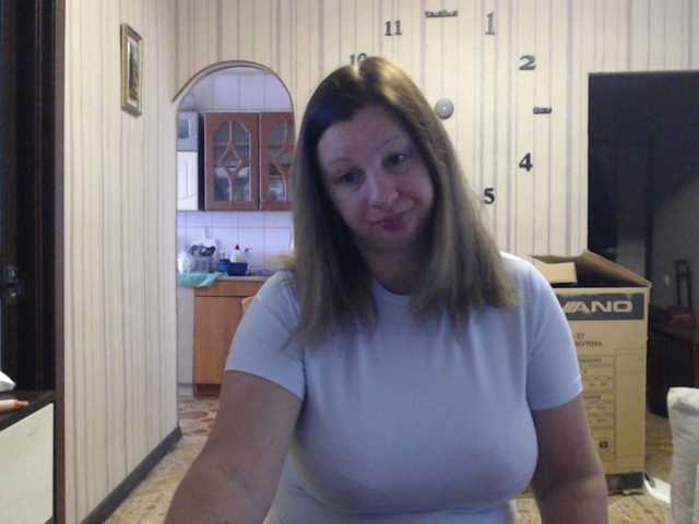 BustyBlondy