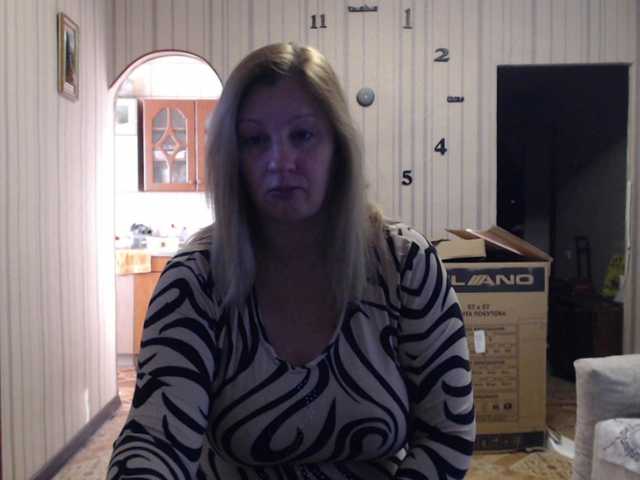 BustyBlondy