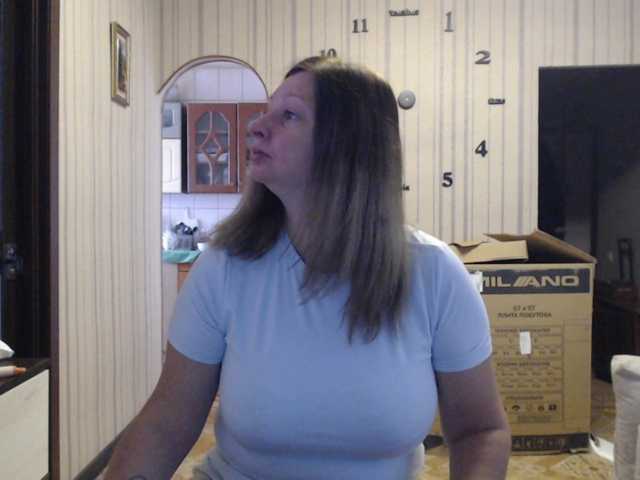 BustyBlondy — live female cam