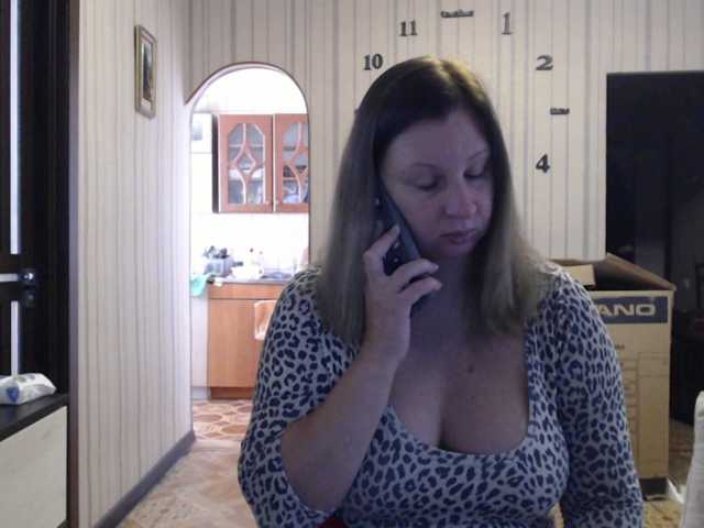 BustyBlondy
