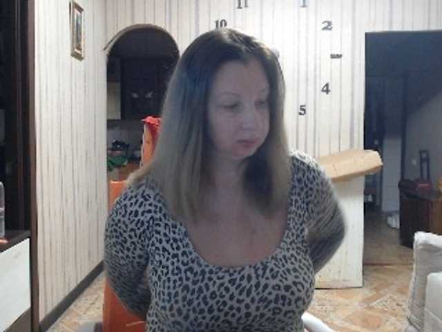 BustyBlondy