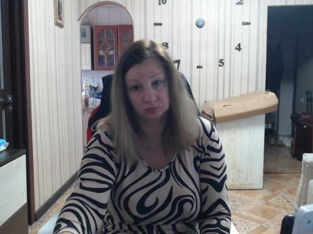 BustyBlondy