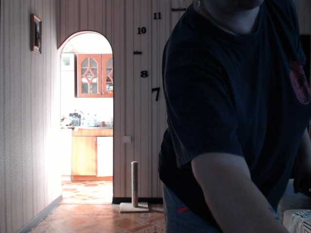 BustyBlondy