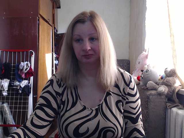 BustyBlondy's BongaCams show and profile