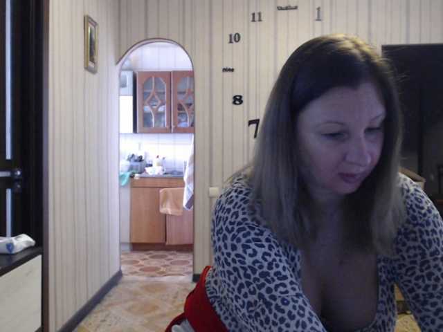 BustyBlondy