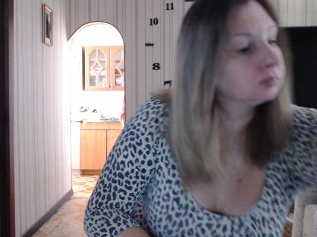 BustyBlondy