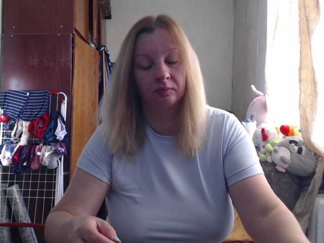 BustyBlondy