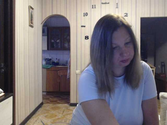 BustyBlondy — live female cam