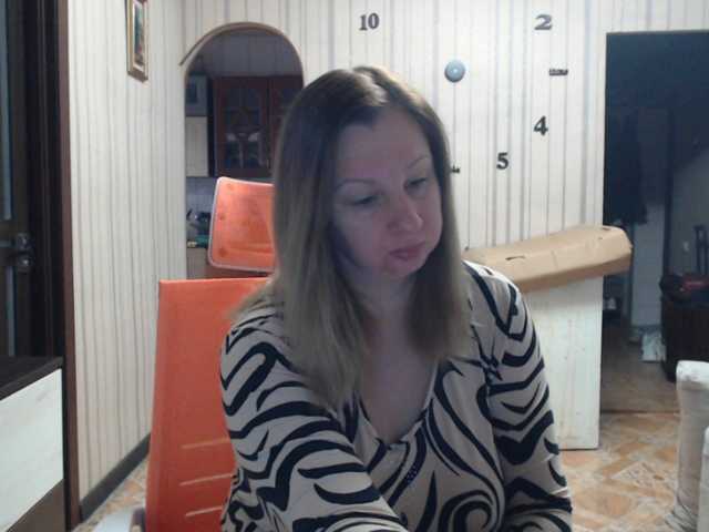 BustyBlondy