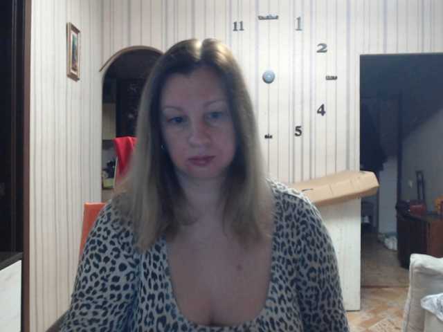 BustyBlondy