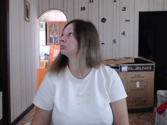 BustyBlondy