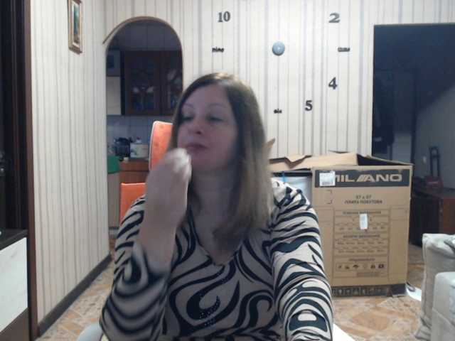 BustyBlondy