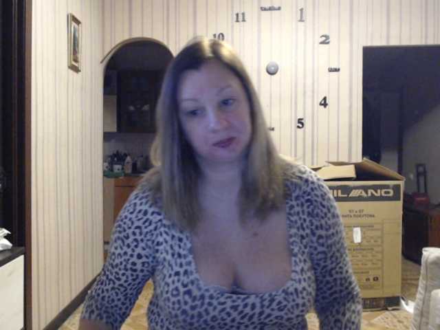 BustyBlondy