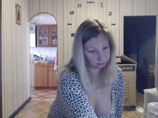 BustyBlondy