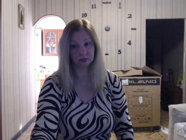 BustyBlondy
