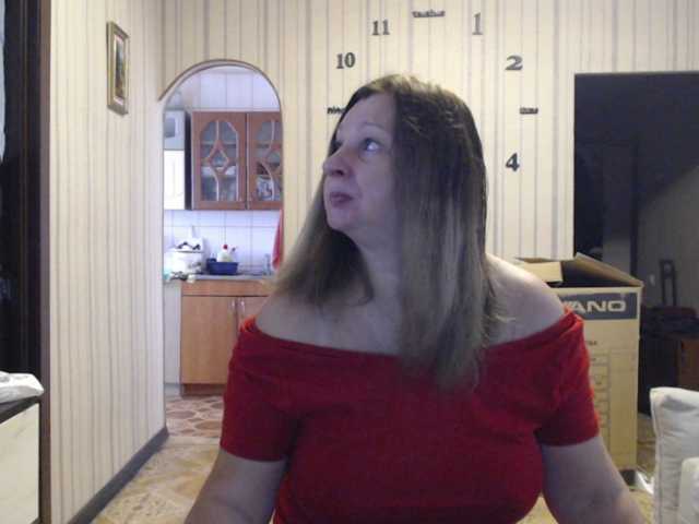 BustyBlondy
