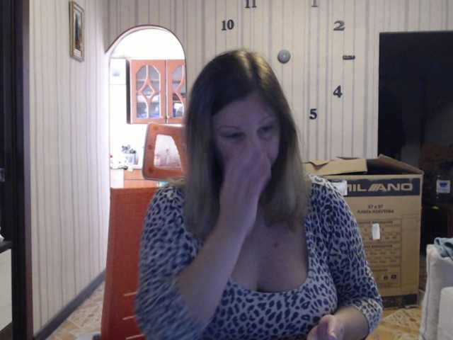 BustyBlondy