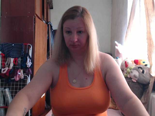 BustyBlondy live webcam show