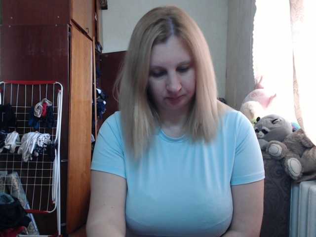 BustyBlondy's BongaCams show and profile